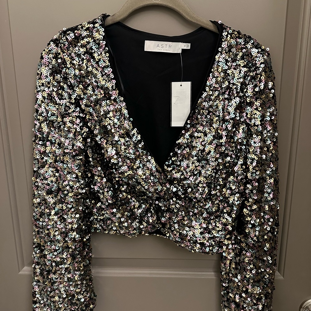 ASTR Black and Silver Sequin Puff Sleeve Crop Blouse
